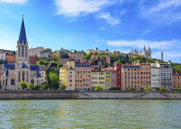 Apartamento Studio Close Fourviere Very Quiet & Small Terrace Lyon